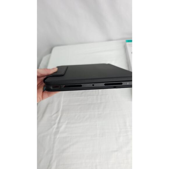 Black iPad Pro 11" Easy-Set Magnetic Stand Case with Keyboard M5/M4 2025/2024 - Picture 8 of 15